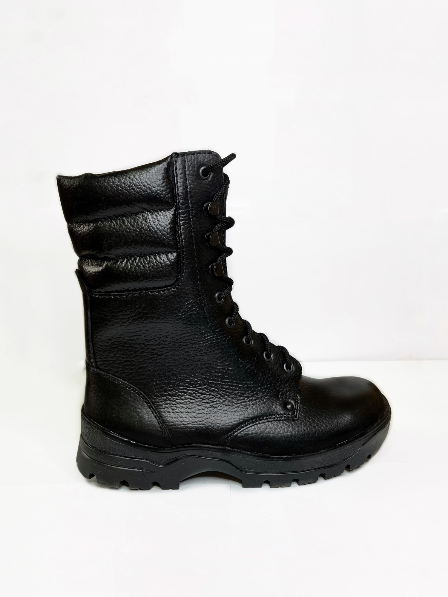 Ботинки кожаные с высокими берцами  318 И